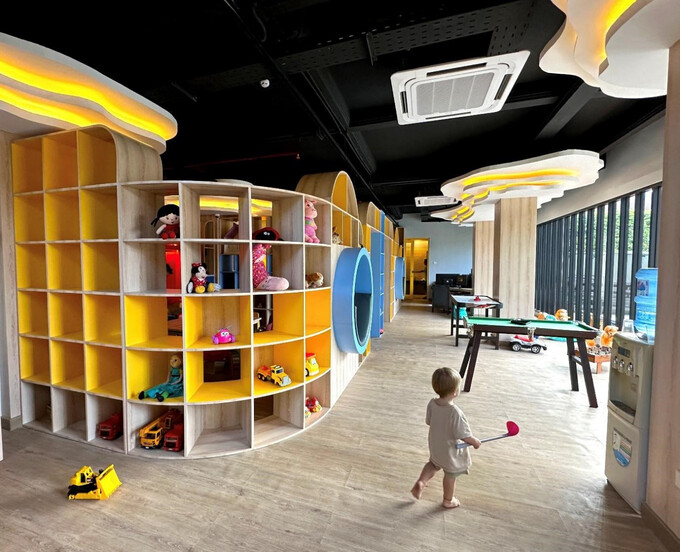 KIDS' CLUB